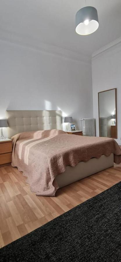 Rooms Tetu Barcelona Buitenkant foto
