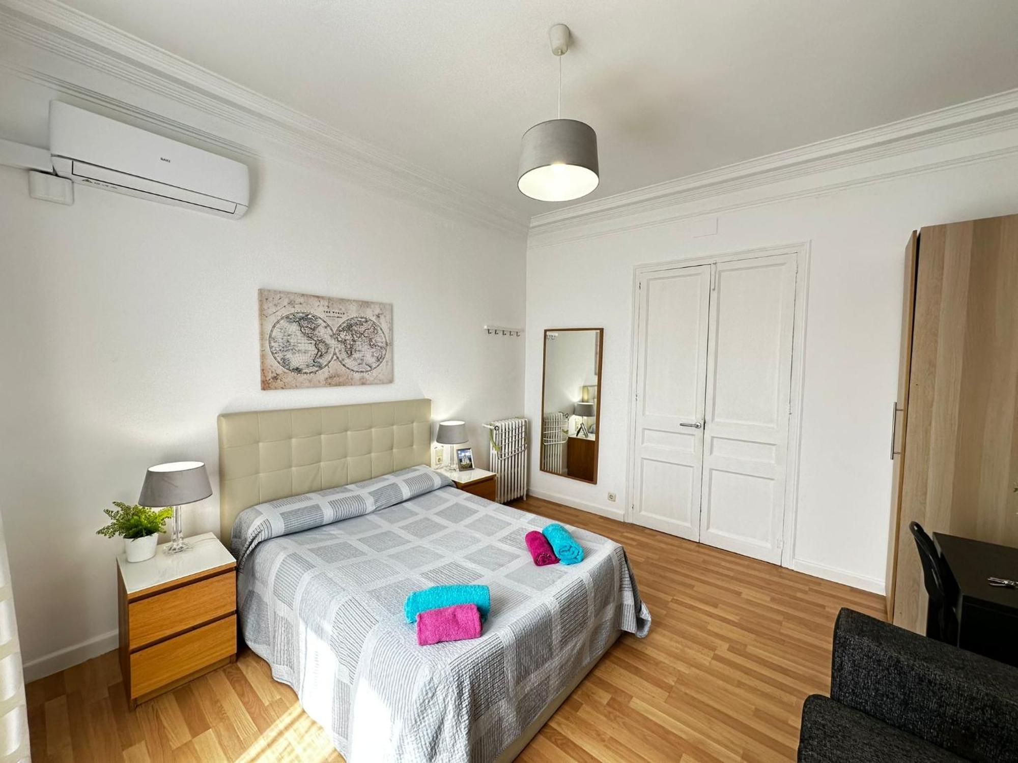 Rooms Tetu Barcelona Buitenkant foto